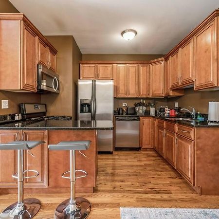 Lovely 2 Bed 3 Miles From Dt W Free Parking Chicago Buitenkant foto