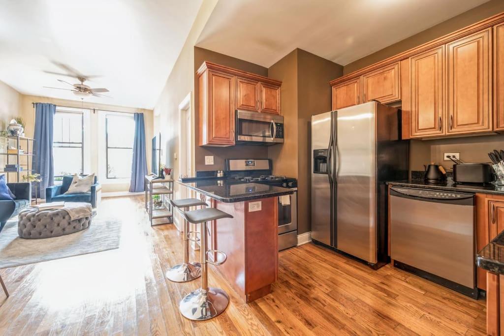 Lovely 2 Bed 3 Miles From Dt W Free Parking Chicago Buitenkant foto