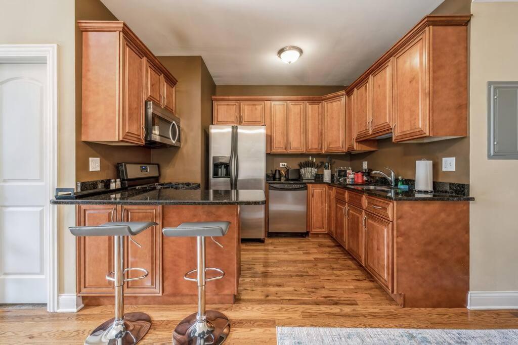 Lovely 2 Bed 3 Miles From Dt W Free Parking Chicago Buitenkant foto