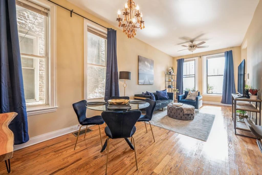 Lovely 2 Bed 3 Miles From Dt W Free Parking Chicago Buitenkant foto