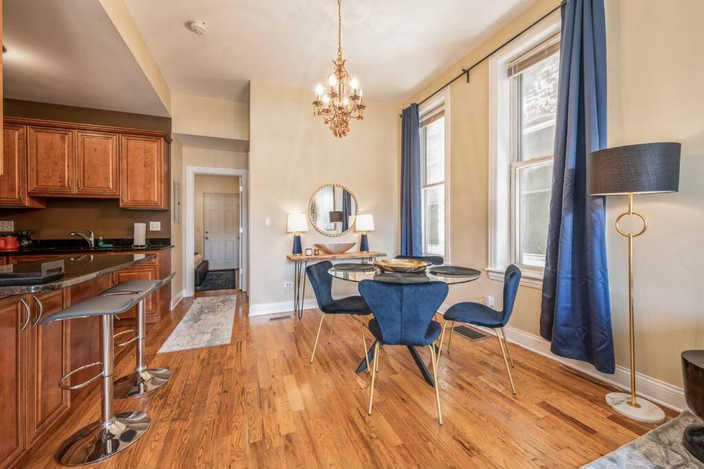 Lovely 2 Bed 3 Miles From Dt W Free Parking Chicago Buitenkant foto